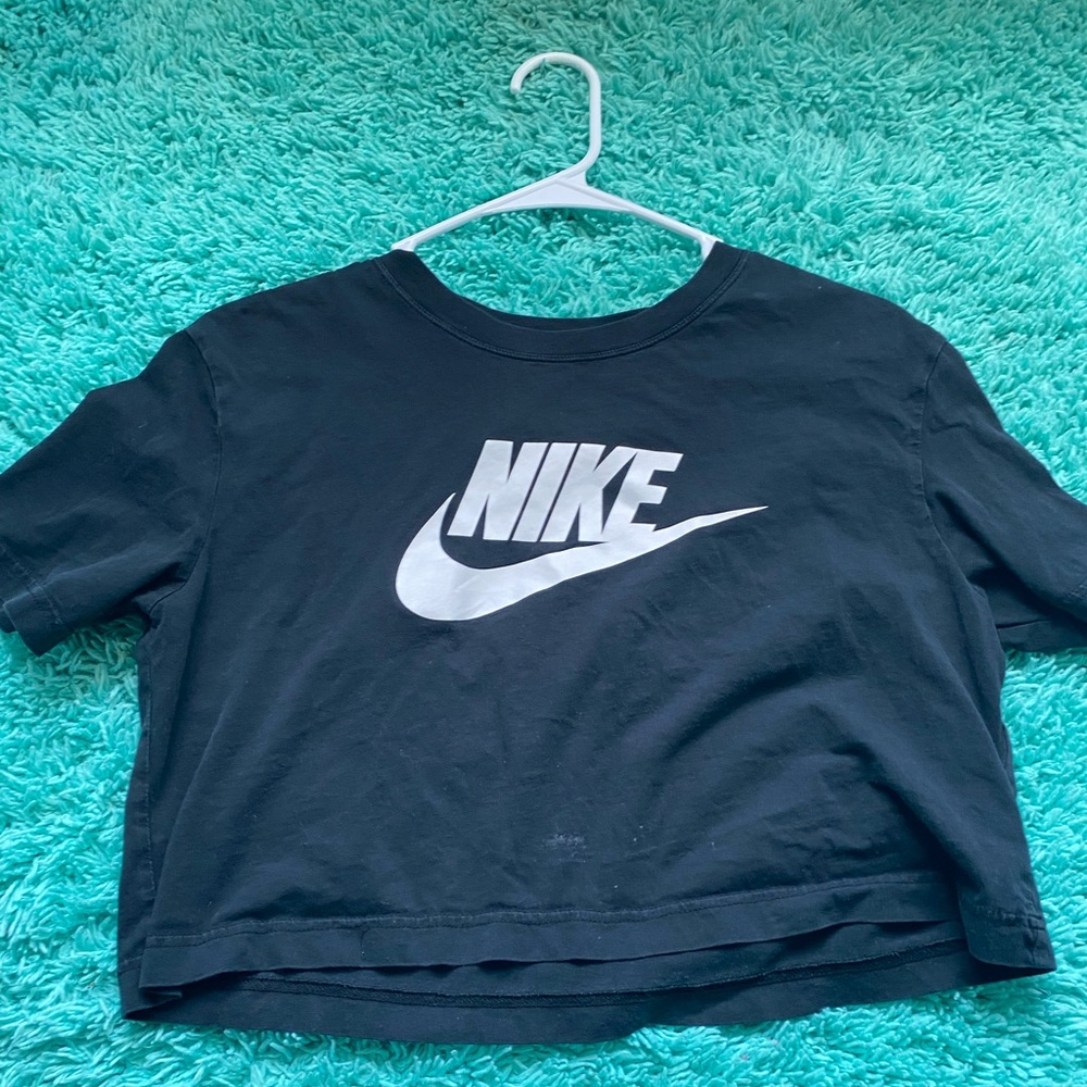 nike crop top